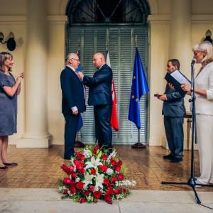 El Cónsul Honorario de Polonia en Rosario recibió una condecoración del Presidente de Polonia