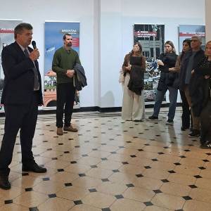 Exponen en Rosario una muestra sobre los destinos de los polacos en la Segunda Guerra Mundial