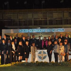 Visita del Cuerpo Consular de Rosario al Liceo Aeronáutico Militar