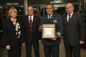 Visita del Cuerpo Consular de Rosario al Liceo Aeronáutico Militar